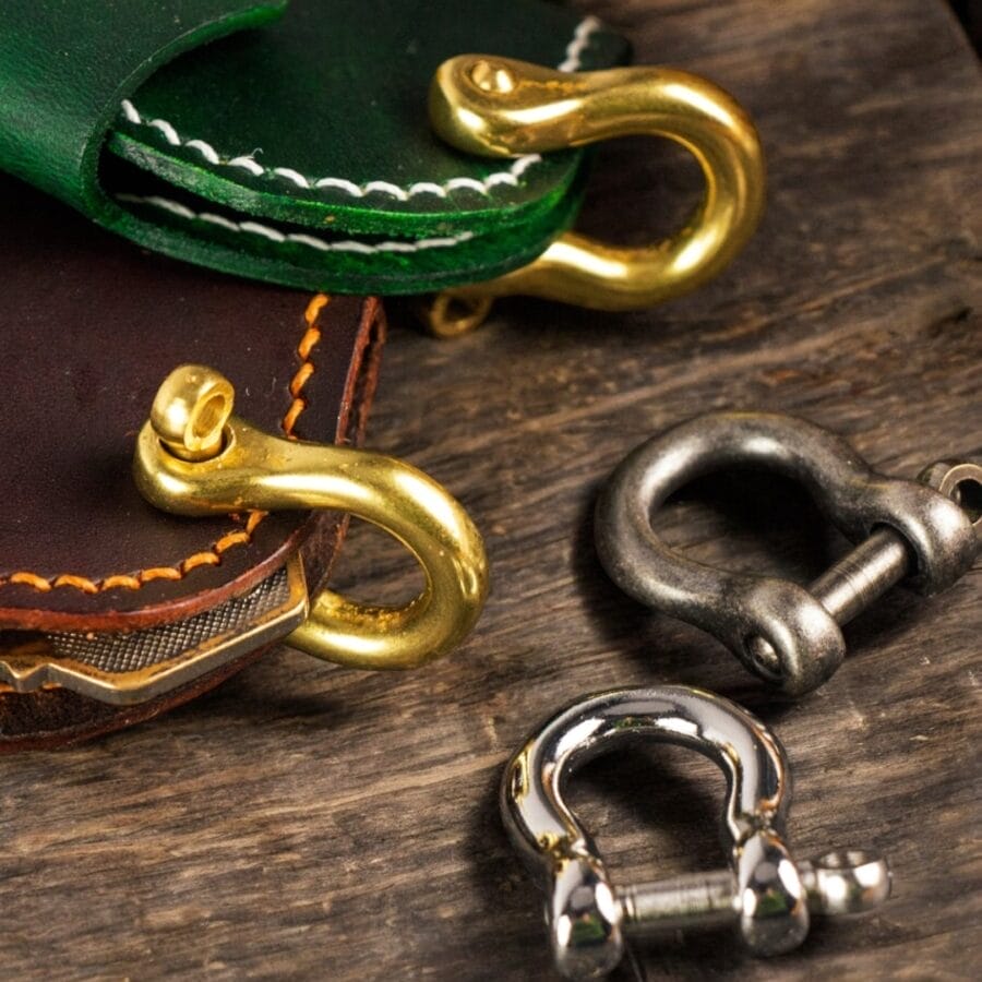 Solid Brass Horseshoe Shackles